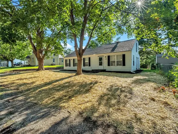 408 Zoe ST, Buckner, MO 64016