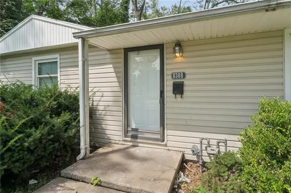 8308 James A Reed RD, Raytown, MO 64138