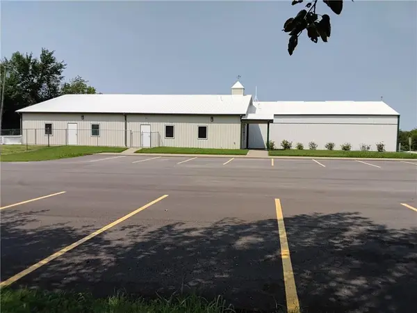 1250 E Commercial RD, Ottawa, KS 66067