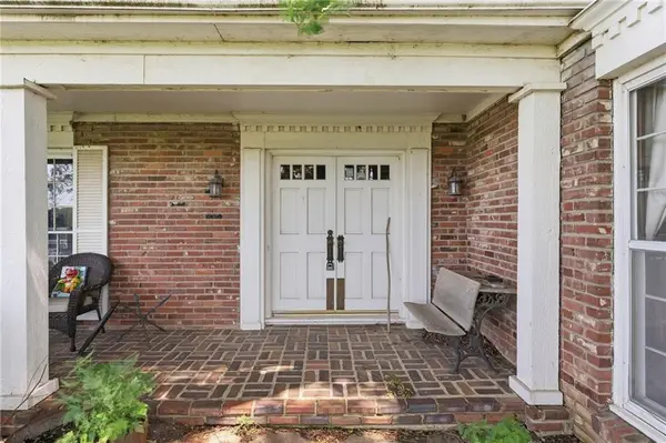 1602 E 171st ST, Belton, MO 64012
