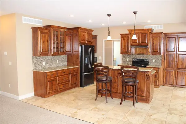 4701 Corinth DR, St Joseph, MO 64506