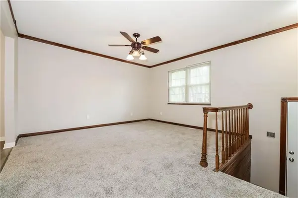 209 Valley DR, Grain Valley, MO 64029