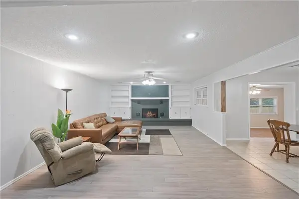 926 Lariat DR, Bartlesville, OK 74006