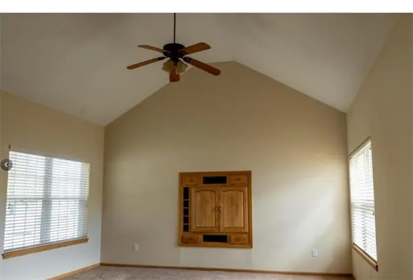8333 Waverly AVE, Kansas City, KS 66109