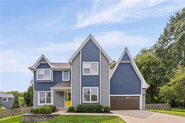 4993 W 129th PL, Leawood, KS 66209