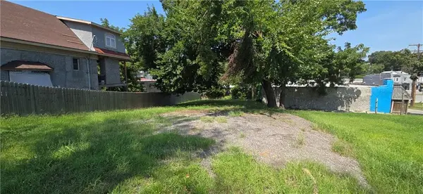 3530 E 6th ST, Kansas City, MO 64124