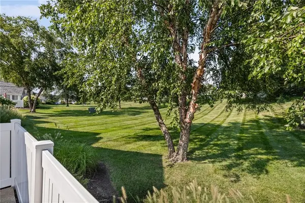 7135 Meadowsweet LN, Shawnee, KS 66227