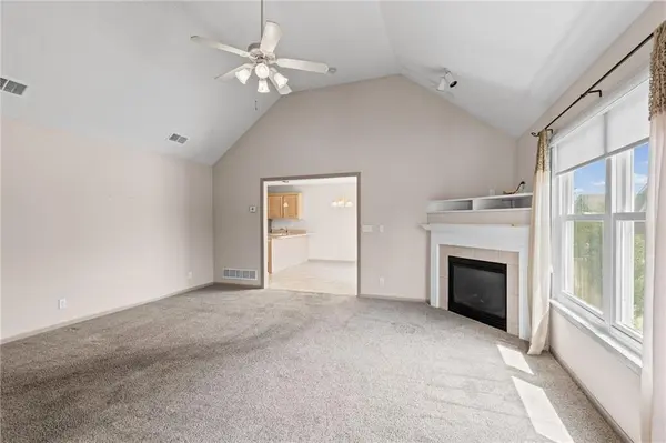 9831 N POTTER AVE, Kansas City, MO 64157