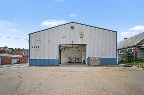1726 Colhoun ST, St Joseph, MO 64501