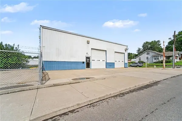 1726 Colhoun ST, St Joseph, MO 64501