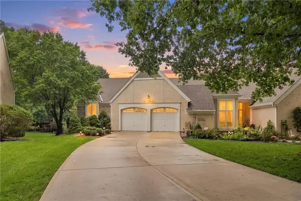 12018 Farley ST, Overland Park, KS 66213