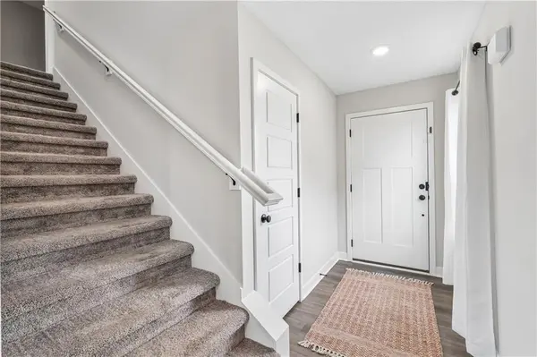 3743 SW Clayton PL, Lee's Summit, MO 64082