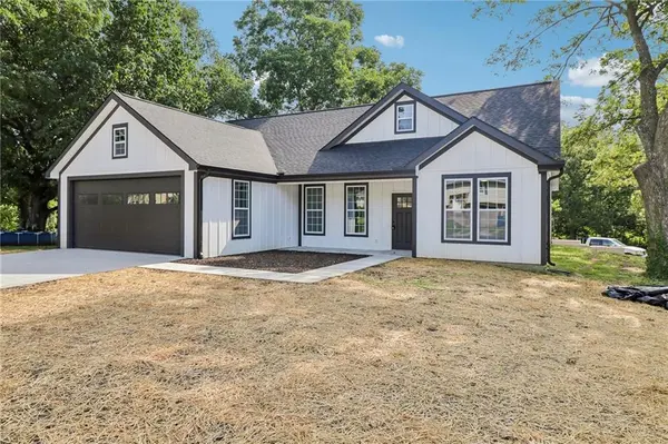 203 Saint Charles ST, Holden, MO 64040
