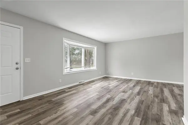 1304 NW 65th TER, Kansas City, MO 64118