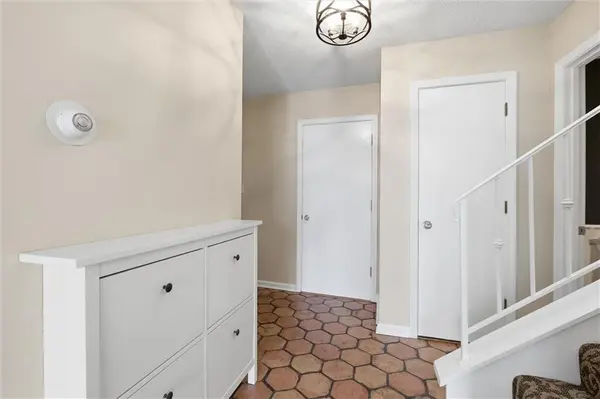10220 Foster ST, Overland Park, KS 66212