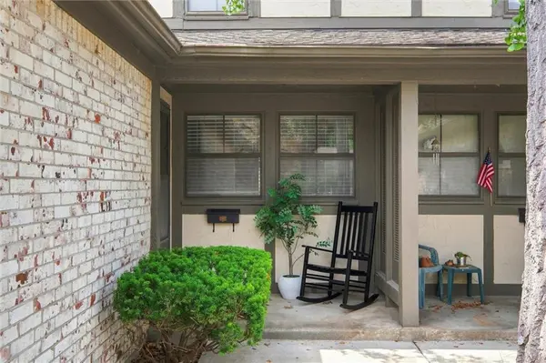 10220 Foster ST, Overland Park, KS 66212