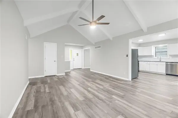 3612 NE Chapel DR, Lee's Summit, MO 64064