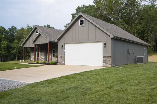 331 NE 21st RD, Warrensburg, MO 64093