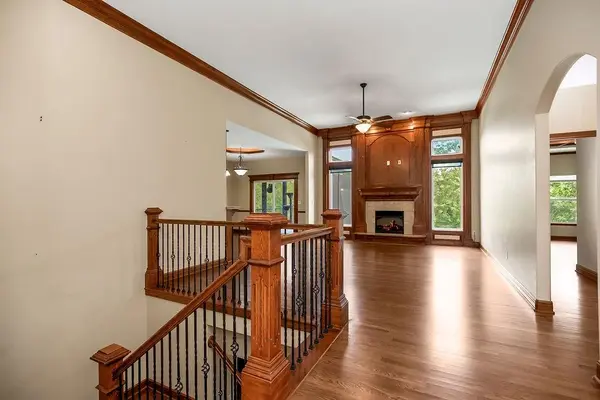 2004 NE 197th CT, Smithville, MO 64089