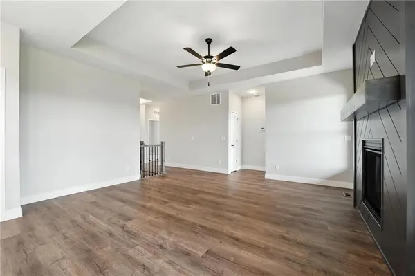 12508 S White Ash LN, Lee's Summit, MO 64086