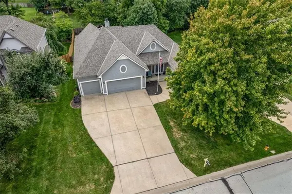 7326 Charles ST, Shawnee, KS 66216