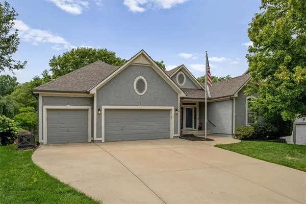 7326 Charles ST, Shawnee, KS 66216