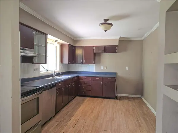 8504 E 85th ST, Raytown, MO 64138