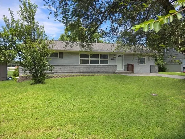 8504 E 85th ST, Raytown, MO 64138