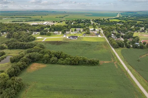 1530 Missouri AVE, Mound City, MO 64470