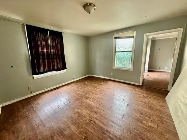 946 Sherman AVE, Leavenworth, KS 66048