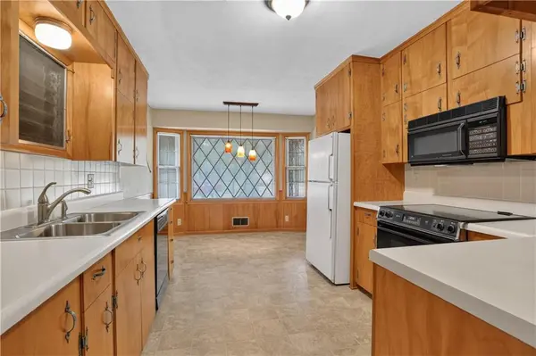 3700 Harvard AVE, Independence, MO 64052