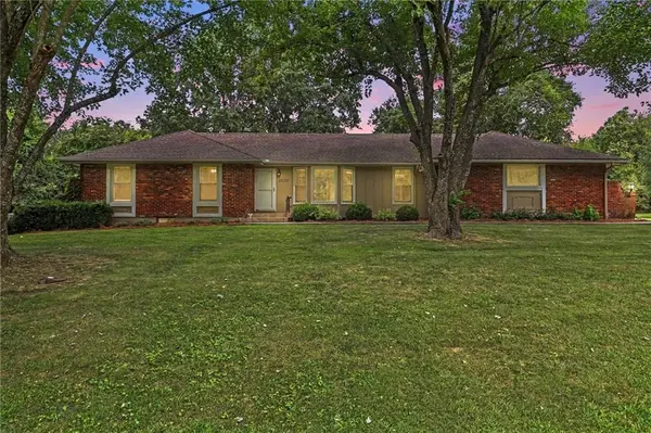 25322 Lone Pine DR, Cleveland, MO 64734