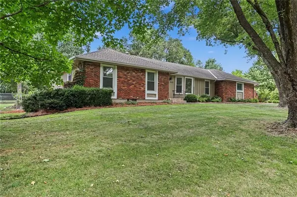 25322 Lone Pine DR, Cleveland, MO 64734