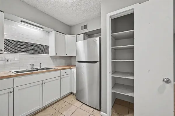 1225 N 77th TER, Kansas City, KS 66112