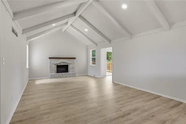 3702 NE Grant ST, Lee's Summit, MO 64064
