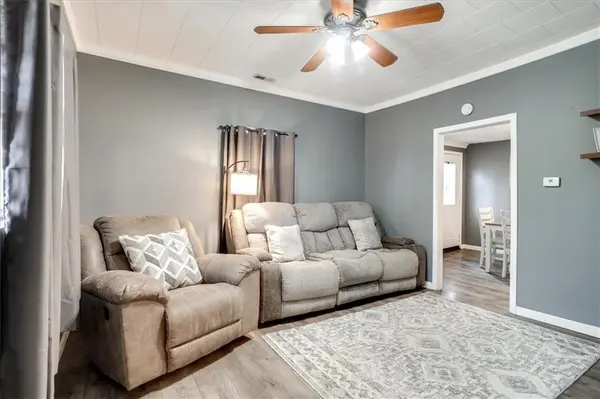 204 W Pearl ST, Savannah, MO 64485