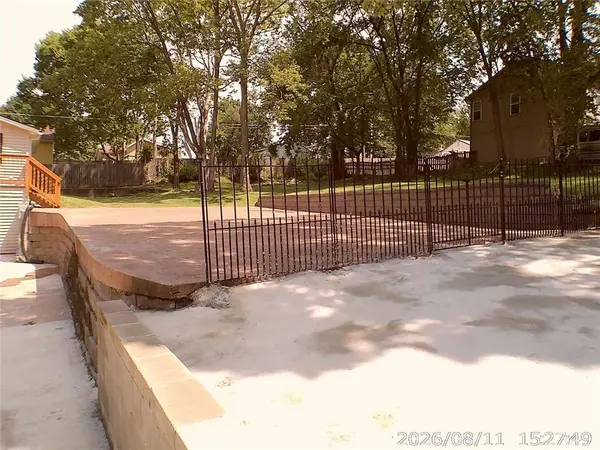 11406 E 10th ST #S, Independence, MO 64054