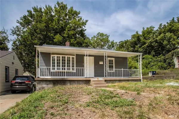 3336 Jackson AVE, Kansas City, MO 64128