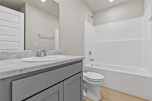 37990 W 207th TER, Edgerton, KS 66021