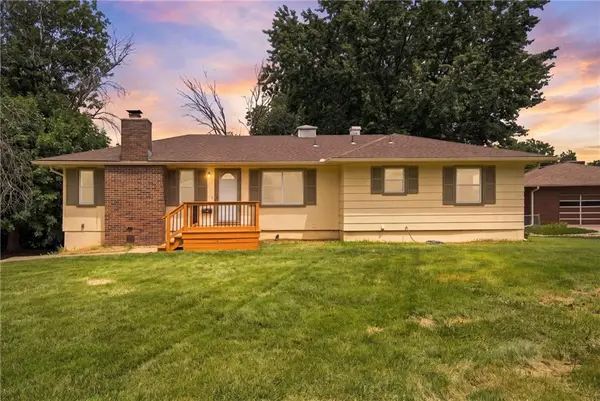 9050 E 84th ST, Kansas City, MO 64138