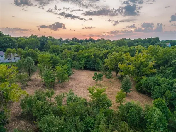 NW Sage AVE, Parkville, MO 64152