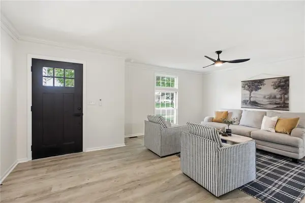 1103 SE 5th TER, Lee's Summit, MO 64063