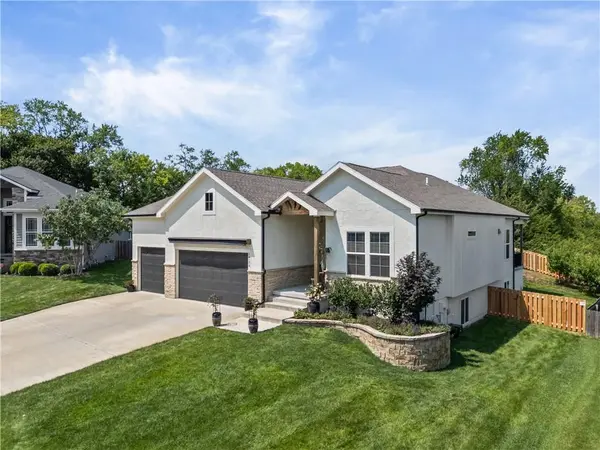 14178 S Pickering ST, Olathe, KS 66061