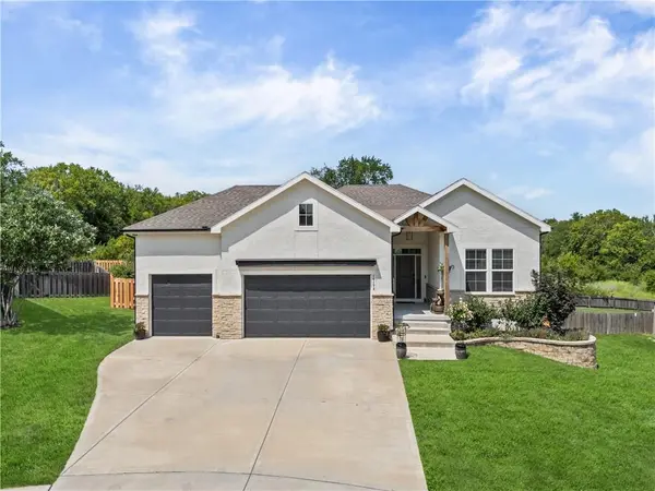 14178 S Pickering ST, Olathe, KS 66061