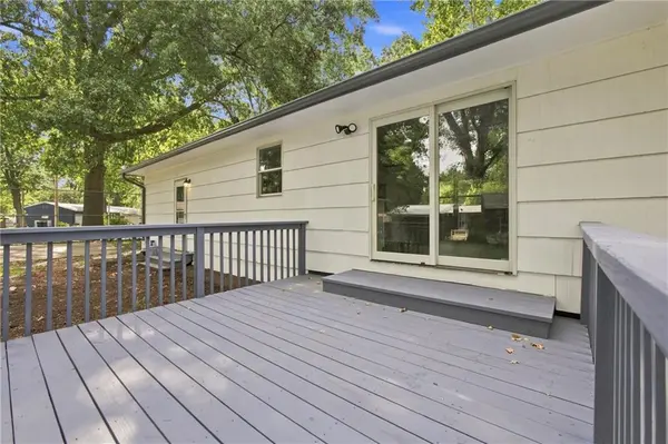 4514 E 113th ST, Kansas City, MO 64137