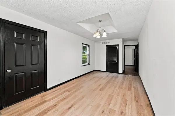 8310 Ottawa ST, De Soto, KS 66018