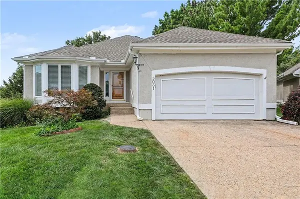 5031 W 120th PL, Overland Park, KS 66209