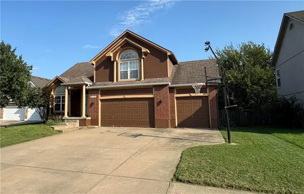 21109 E 50th Street CT #NW, Blue Springs, MO 64015