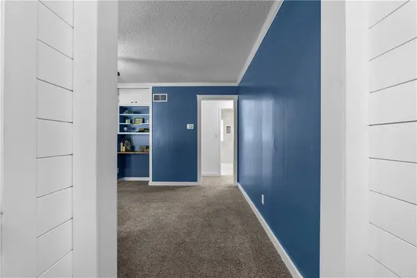 12703 Grandview RD, Grandview, MO 64030