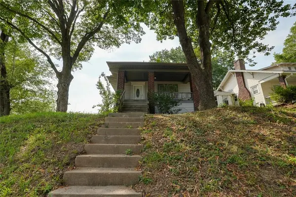 1732 S Arlington AVE, Independence, MO 64052